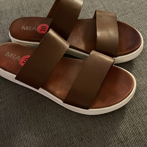 MIA sandals - Picture 2 of 2